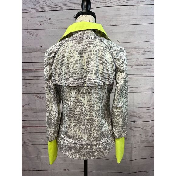 Mondetta Performance Gear XS gray, white and yellow jacket - Picture 2 of 3